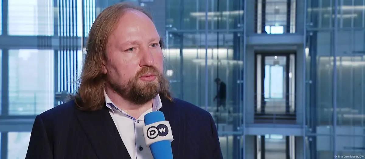 Deputado alemão propõe bloquear X para conter radicalização