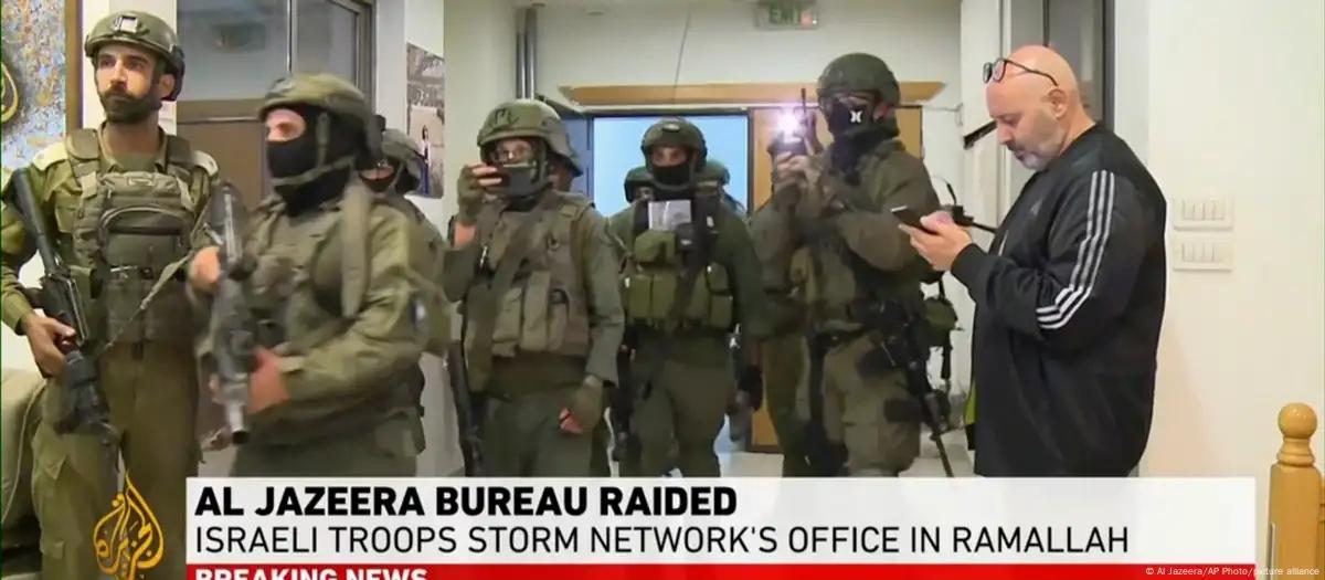 Israelenses invadem escritório da Al Jazeera na Cisjordânia