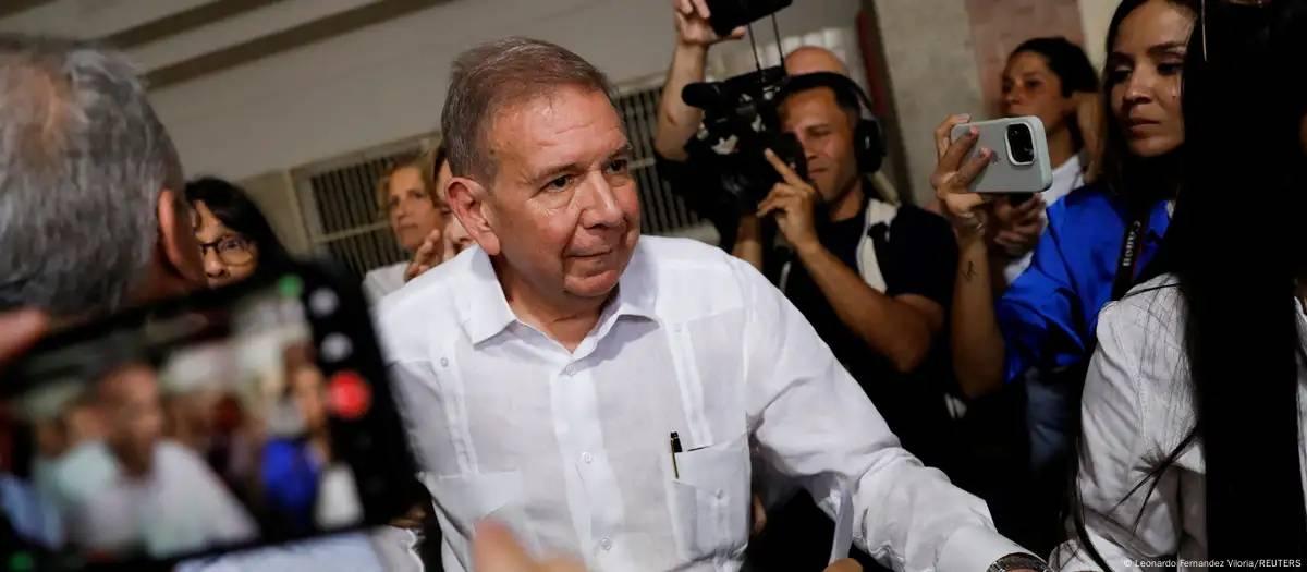 Na Espanha, González diz que luta pela democracia continua