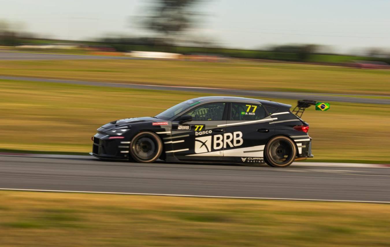 Vice-lider do TCR South America, Raphael Reis abre reta final do campeonato em San Juan, na Argentina