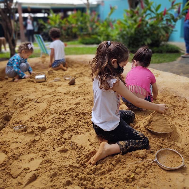 Espaço de Brincar no Sesc São Caetano Oferece Relaxamento, Criatividade e Conexão com a Natureza em Família