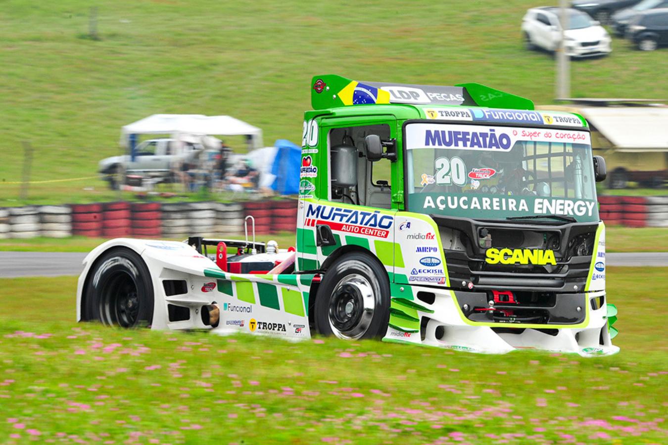 Fórmula Truck volta ao Uruguai com briga acirrada pela liderança