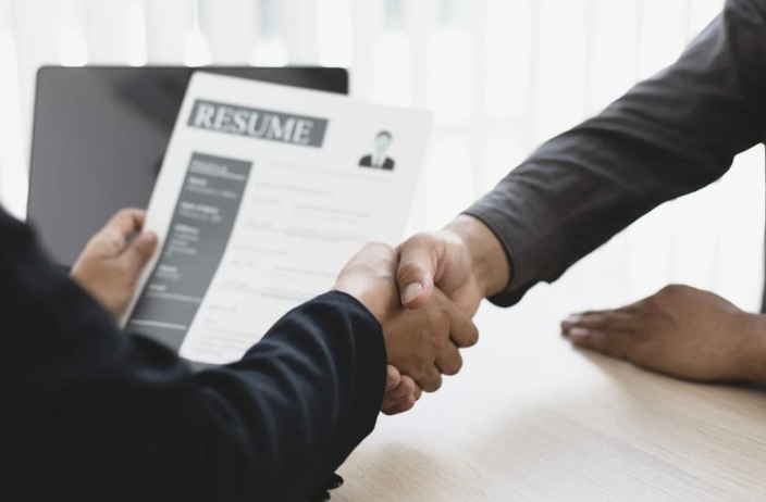 Magalu abre 3.600 vagas temporárias, incluindo Uberlândia, para Black Friday e Natal