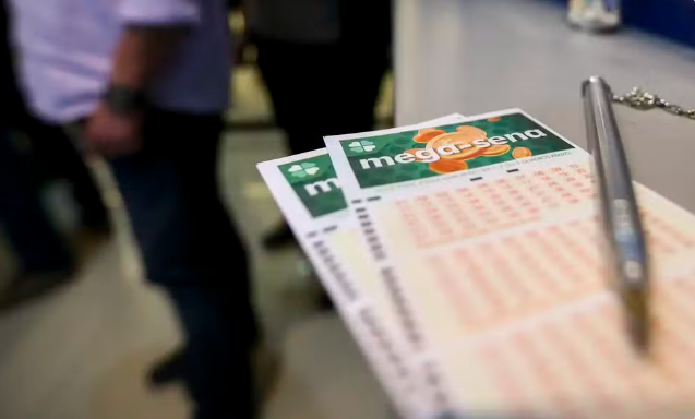 Mega-Sena: Bolão de Uberlândia acerta 5 números e fatura mais de R$ 110 mil