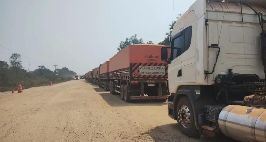 Parlamentar do Amazonas cobra resposta do Governo Federal para fila de caminhões na BR-319