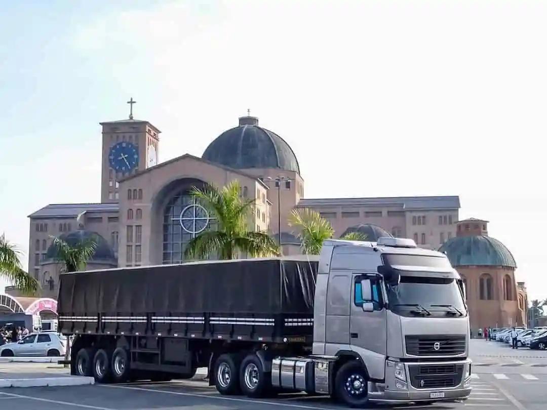 PRF inicia operação para feriado de Aparecida com restrição para caminhões em rodovias de São Paulo