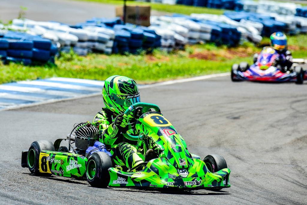 Davi Honório lidera treino e busca mais um título na pista de Londrina