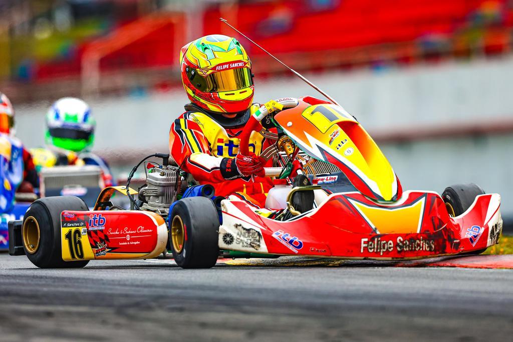 Felipe Sanches começa o Brasileiro com o melhor tempo da OK Júnior