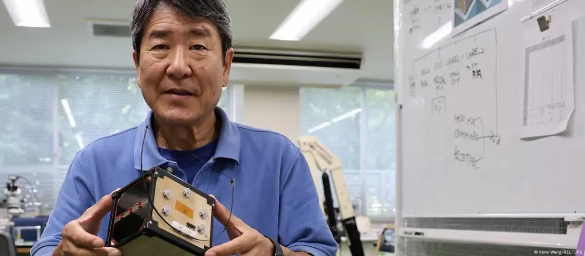 Japão lança ao espaço primeiro satélite feito de madeira