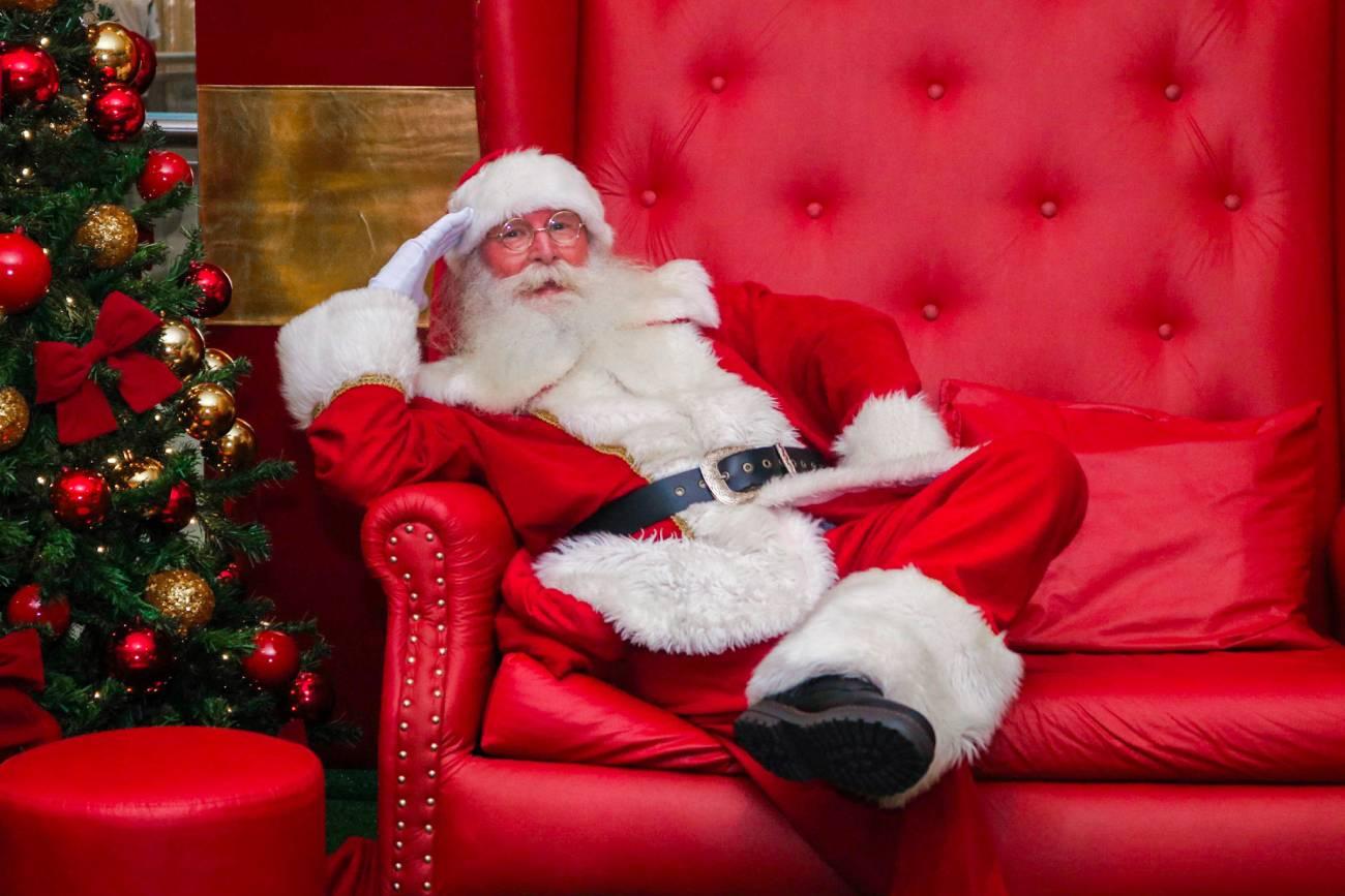 Papai Noel chega ao São Bernardo Plaza Shopping após um desfile inédito pelas principais avenidas da cidade no dia 10 de novembro