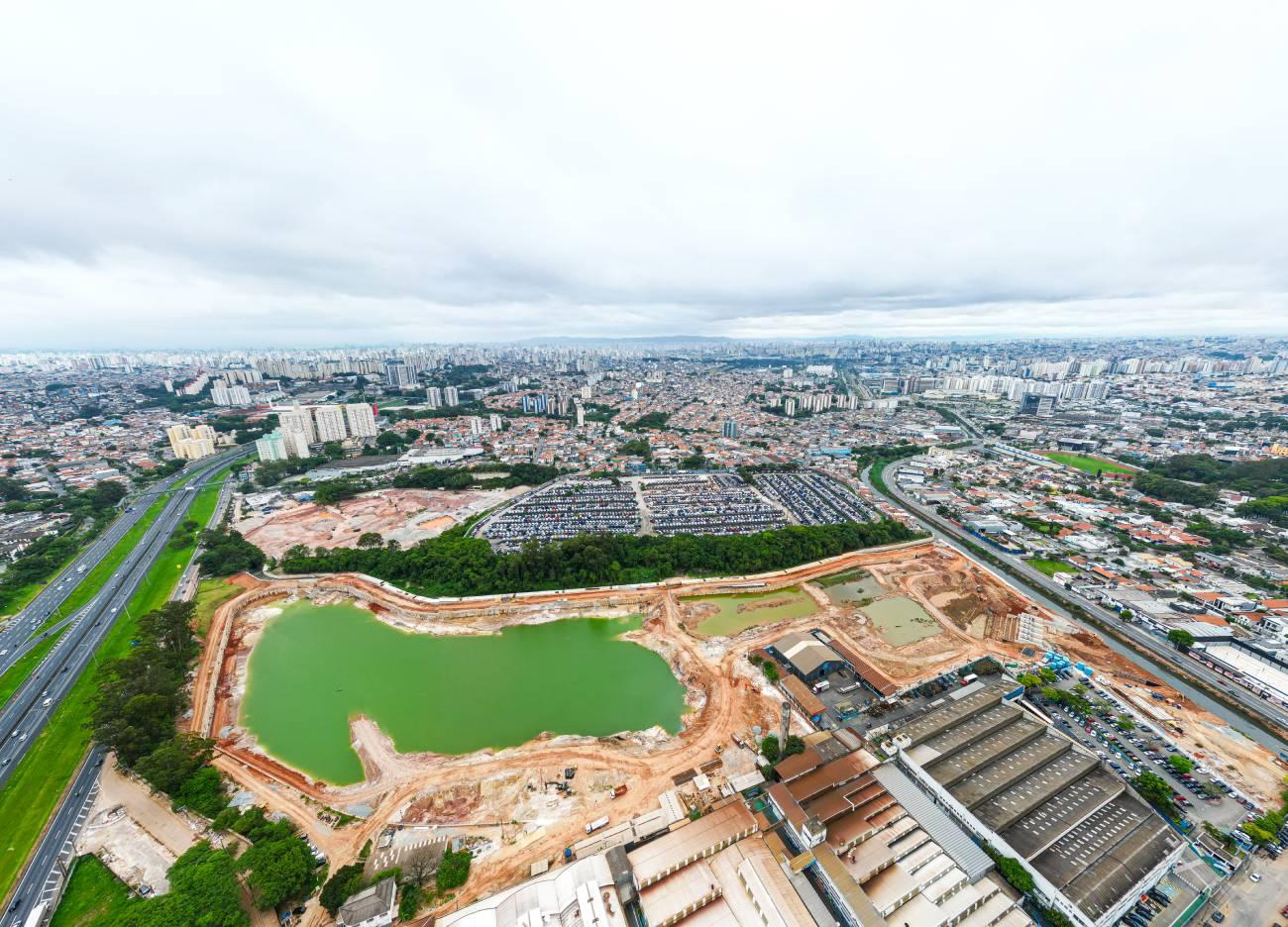 Prefeito Orlando Morando vistoria obras do Piscinão Jaboticabal, hoje 65% executado
