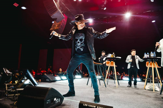 Uberlândia vive noite inesquecível com estreia de 'De Mesa em Mesa' com Rionegro & Solimões e Emílio & Eduardo