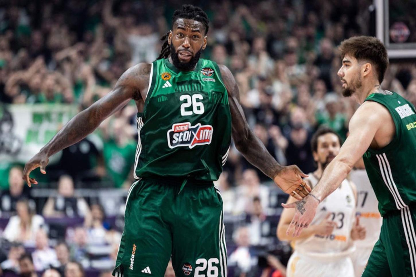 Cenas chocantes na Euroliga: Mathias Lessort fratura a fíbula e causa pânico na torcida