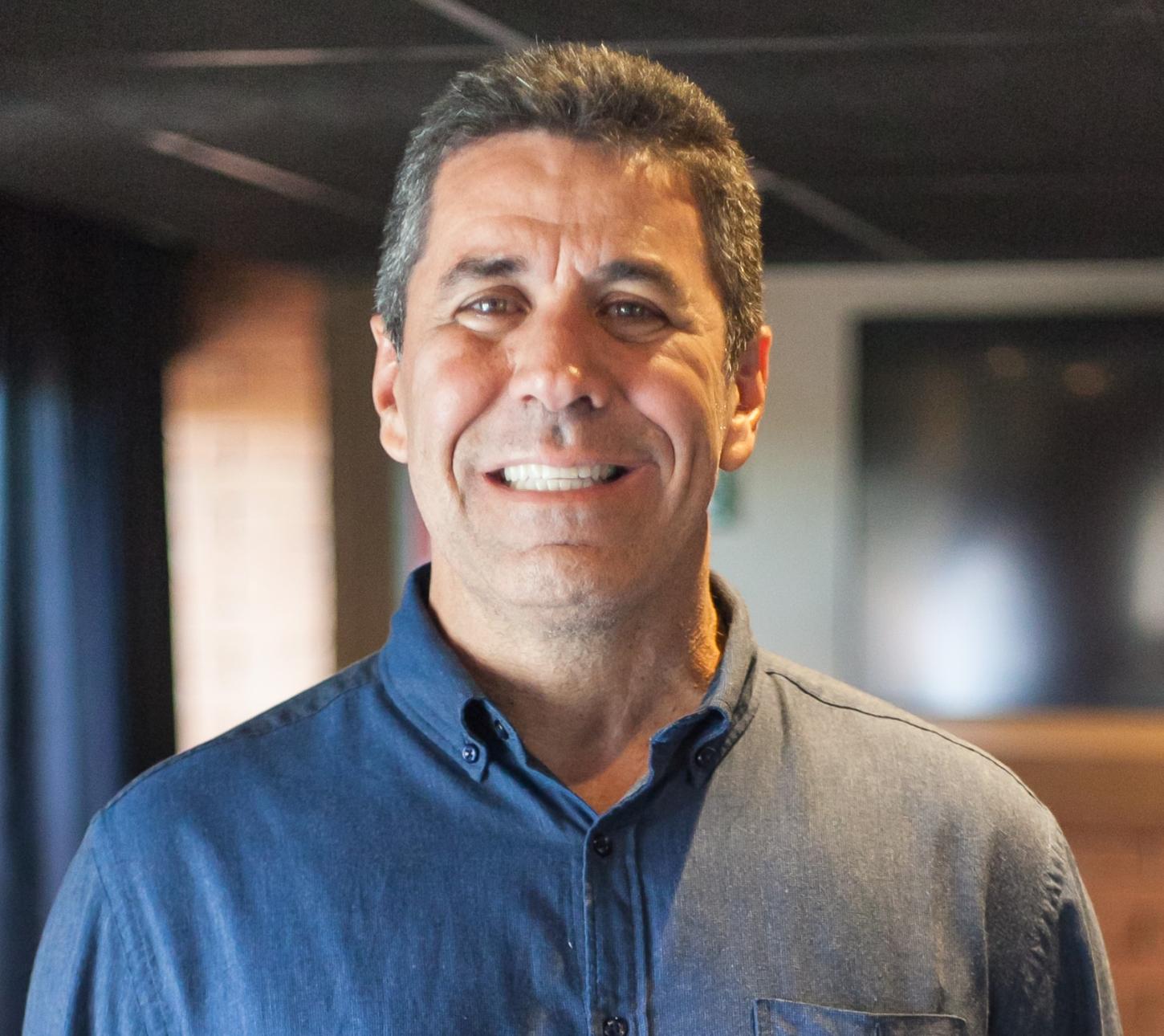 Fábio Túlio Felippe é reeleito presidente da Aciub para gestão 2025/2026