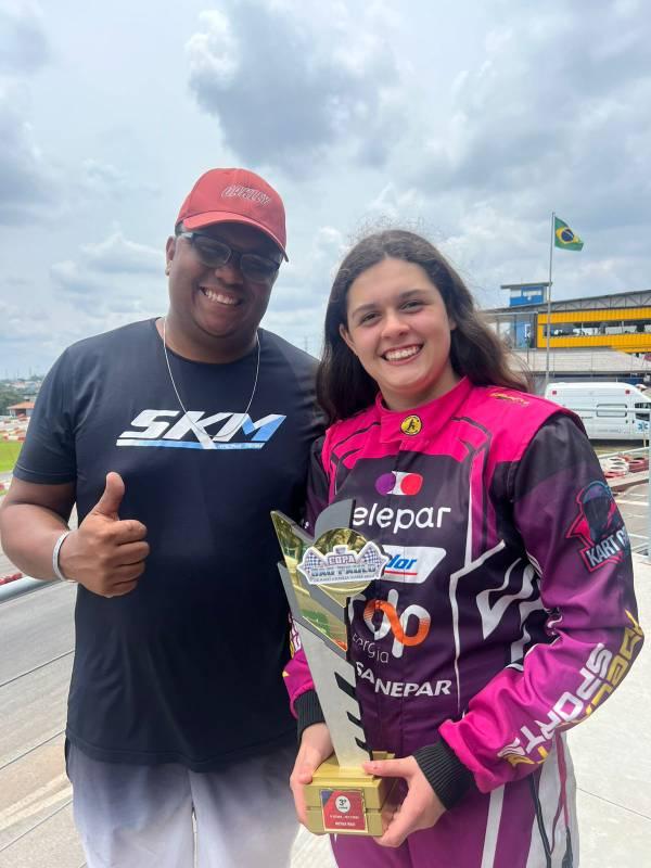 Giovana Marinoski conquista o título de vice-campeã da Copa São Paulo de Kart