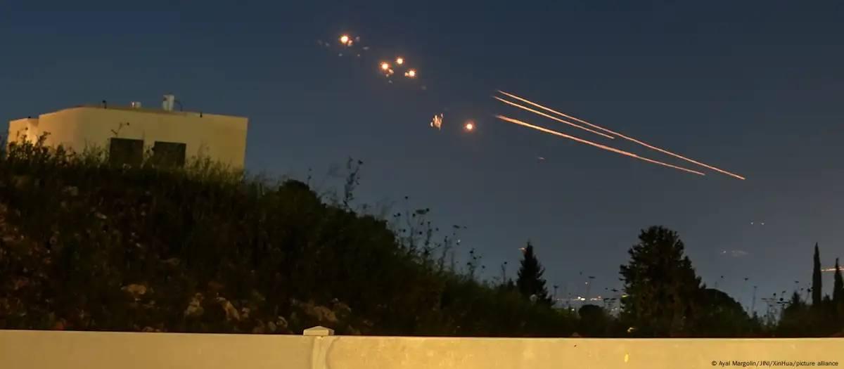 Grécia planeja turbinar defesa e comprar escudo antiaéreo