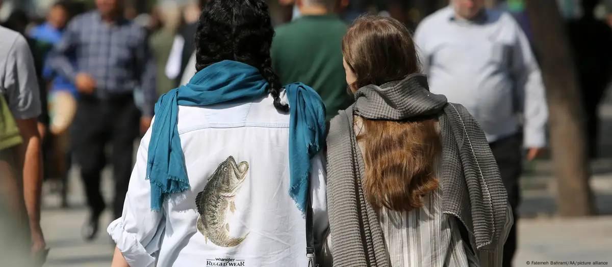 Irã suspende implementação de nova 