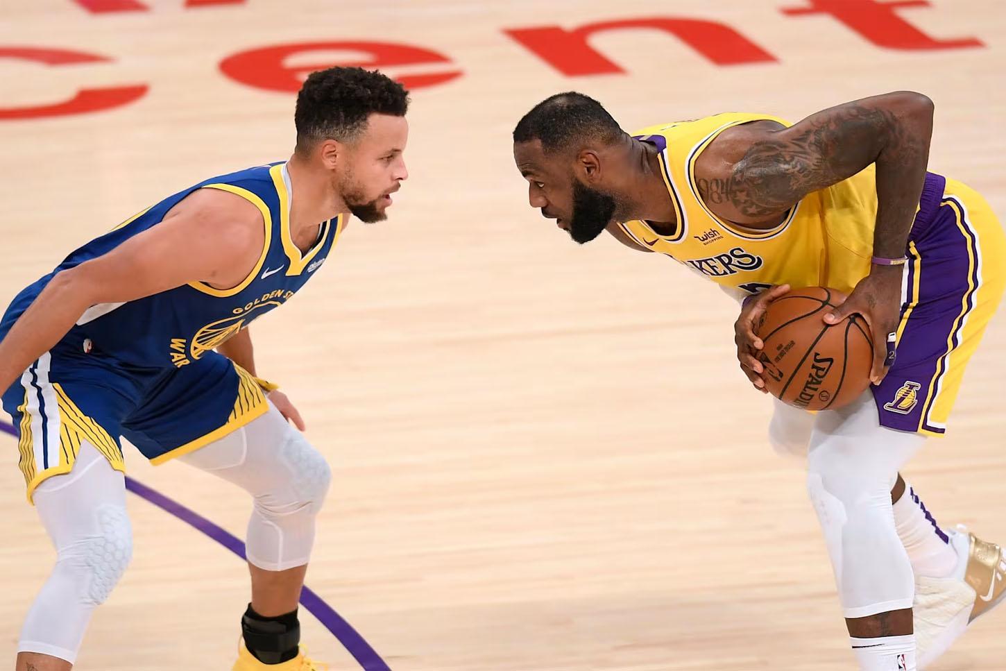 Lakers Triunfam sobre Warriors com Cesta Decisiva de Austin Reaves no Natal