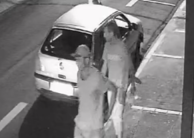 Na noite de Natal, trio 'faz limpa' em comércio no Centro de Uberlândia e deixa prejuízo de R$ 100 mil