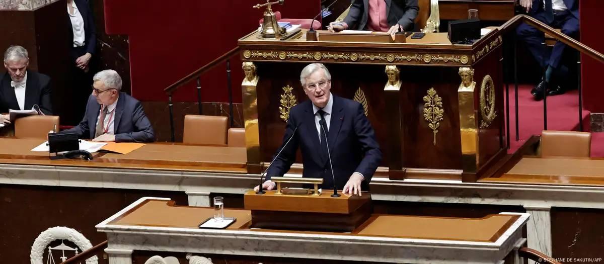 Parlamentares franceses se articulam para derrubar premiê