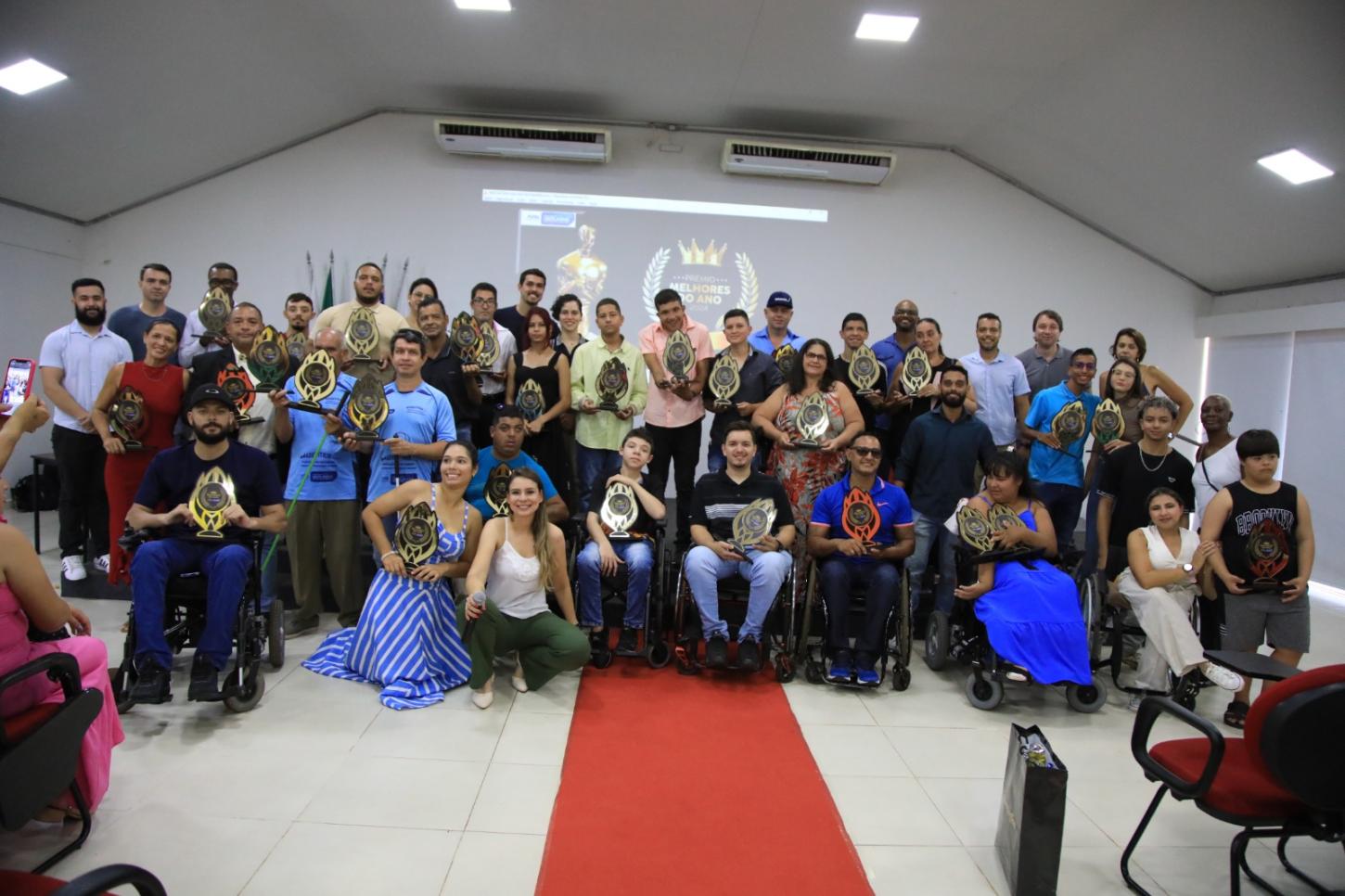 Prefeitura homenageia 'Melhores do Ano no Esporte Paralímpico'