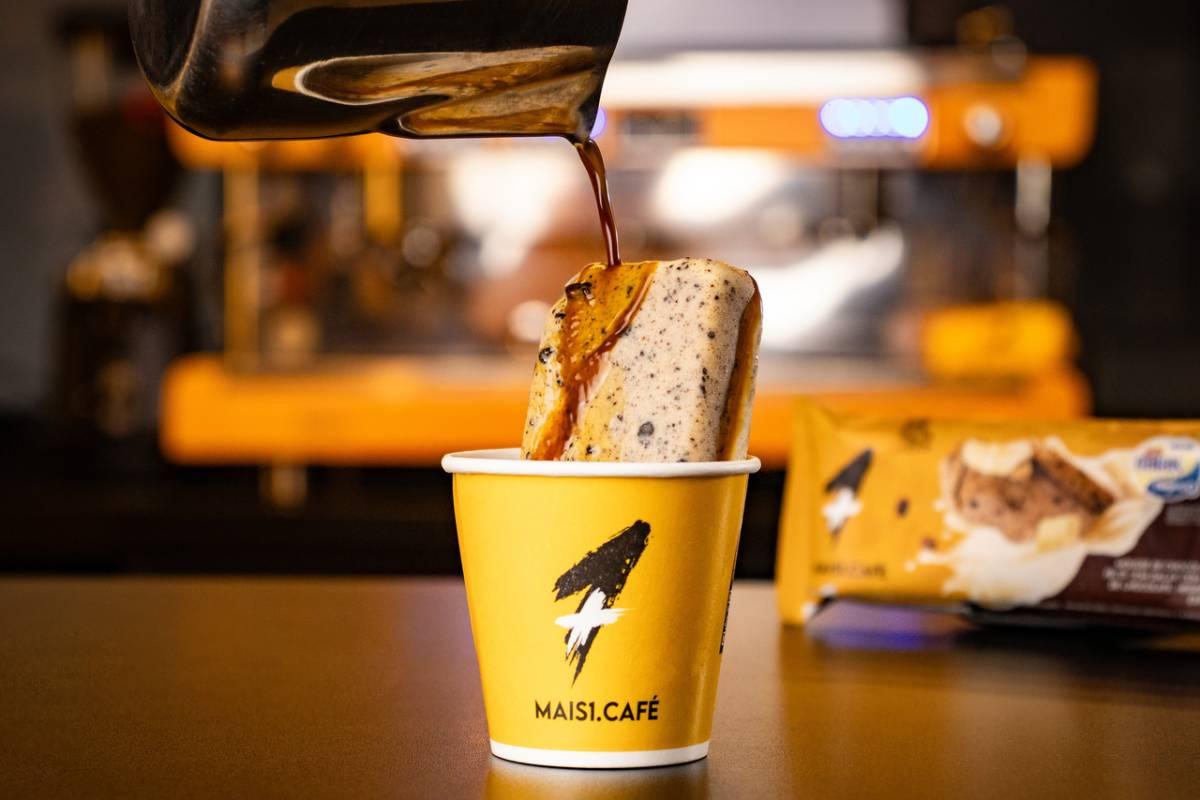 Café e verão combinam? Confira opções geladas para aproveitar a época mais quente do ano