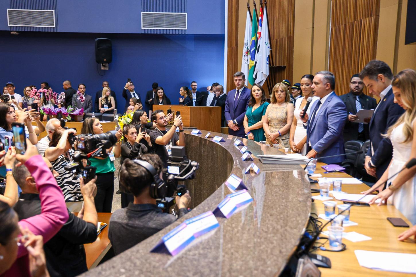 Em solenidade na Câmara, Marcelo Lima toma posse como novo prefeito de São Bernardo