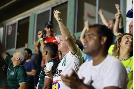 Estádio Parque do Sabiá recebe UEC e América com sistema de iluminação modernizado