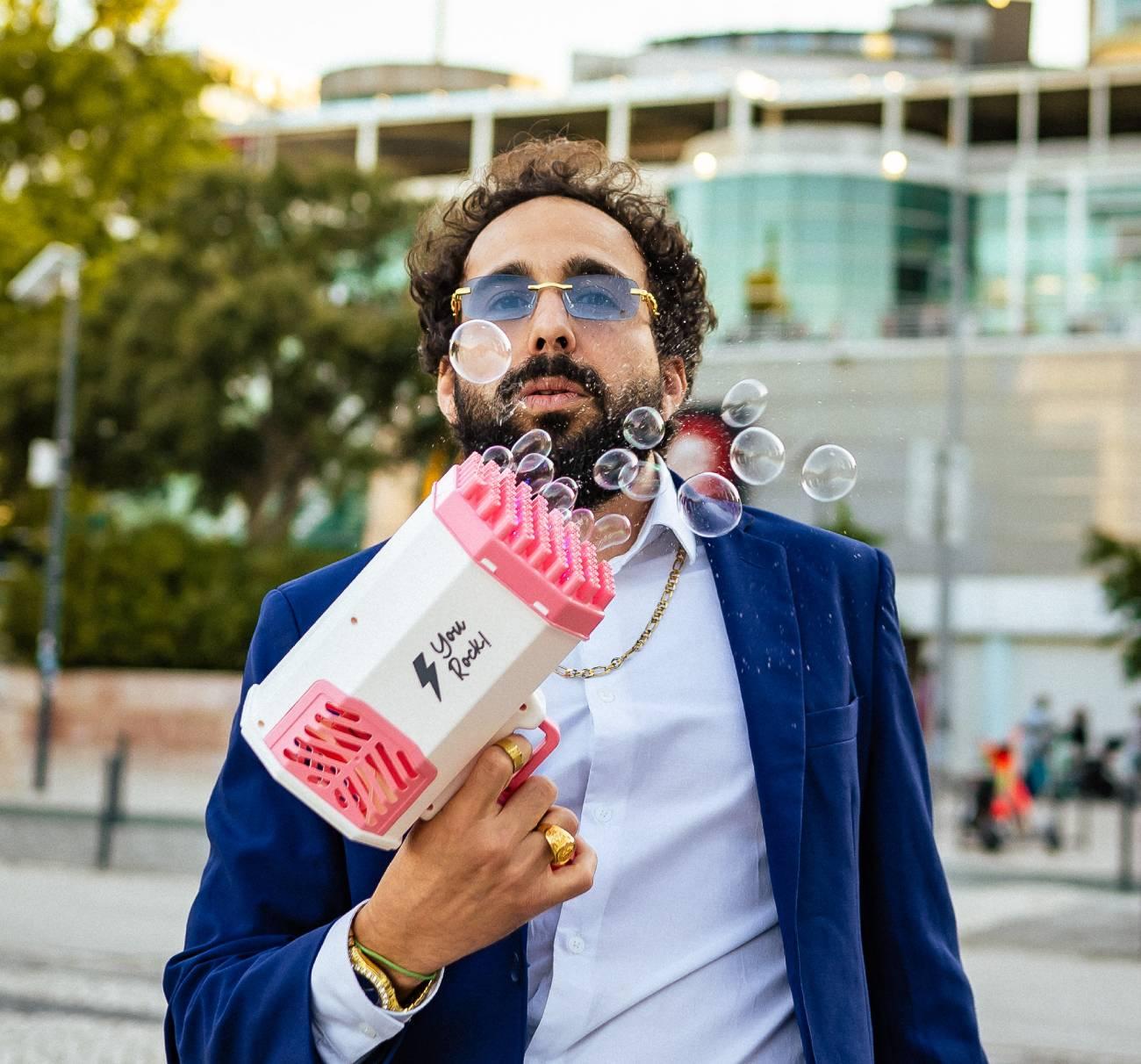 Humorista Murilo Couto visita Goiânia em janeiro