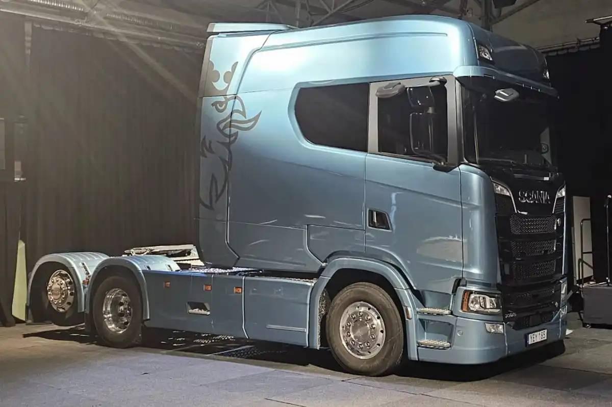 Novo Scania Longline deve ser apresentado em breve