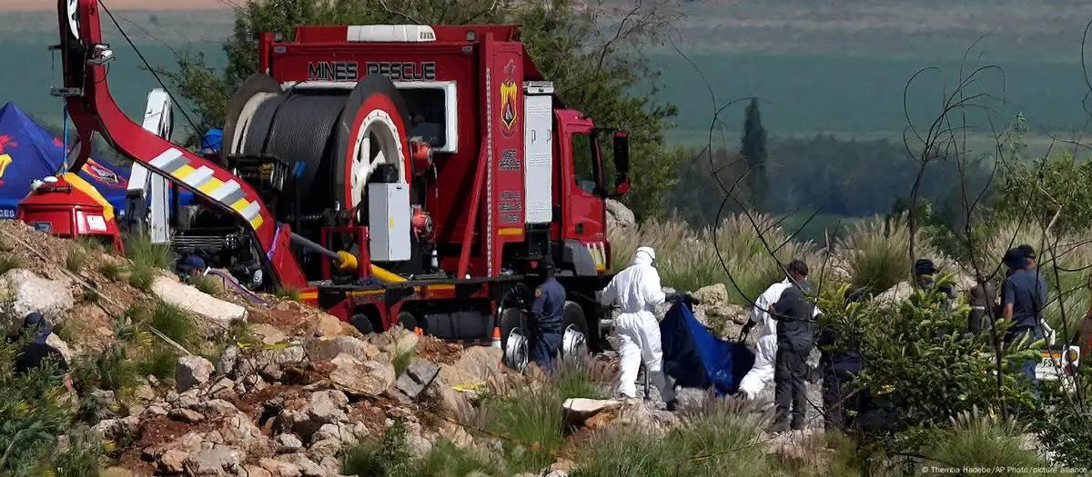 Polícia retira 78 corpos de mina ilegal na África do Sul