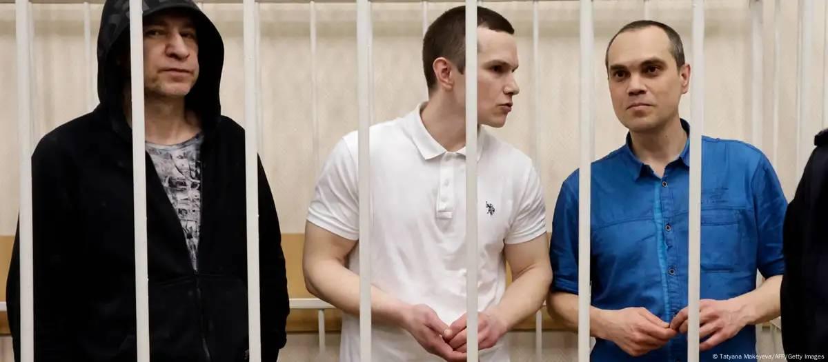 Rússia condena advogados de líder opositor morto na prisão