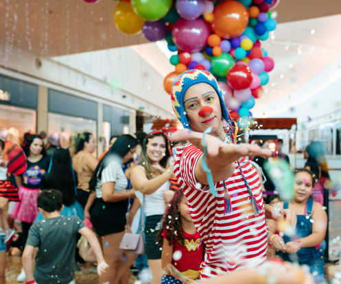Bailinho de carnaval do Uberlândia Shopping promete folia, fantasia e diversão para toda a família