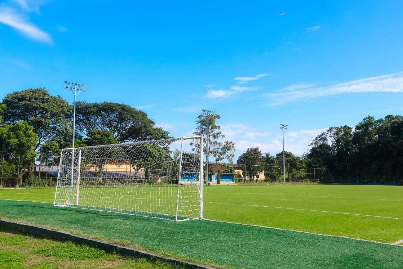 Escolinhas de futebol em São Bernardo tem inscrições abertas em 25 campos