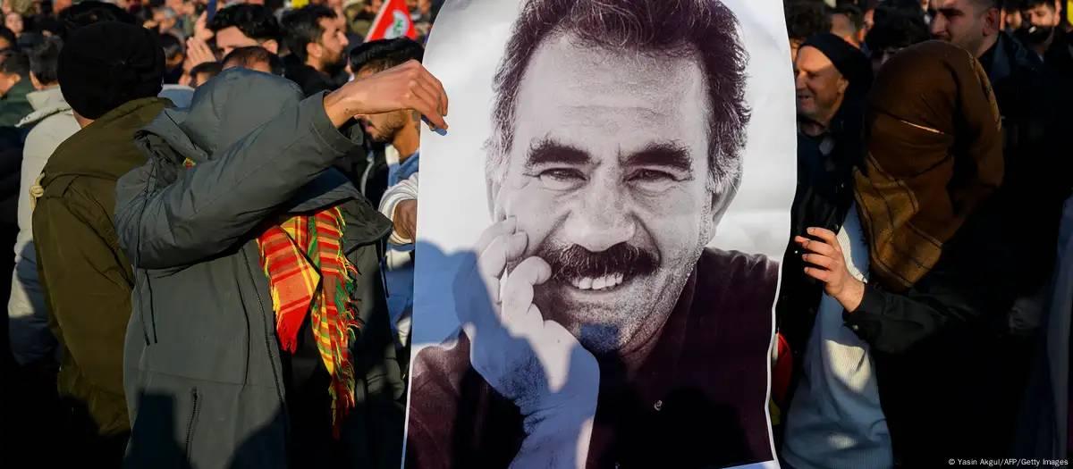 Líder curdo pede fim de luta armada contra a Turquia