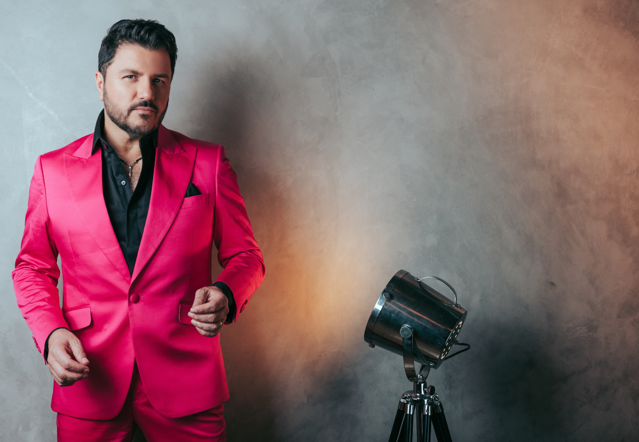 Maurício Manieri apresenta 