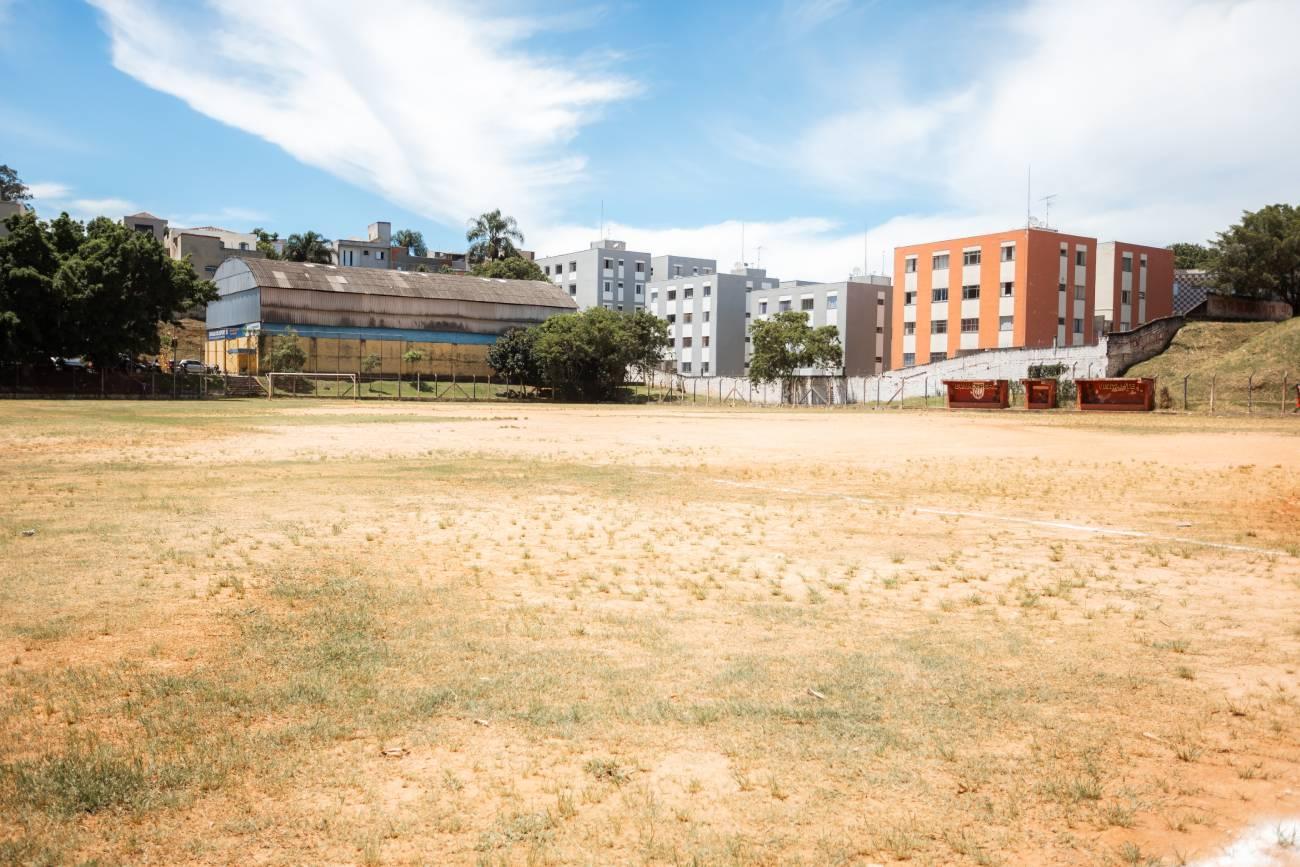 Reforma do campo do Madureira garante mais esporte e convívio social no Baeta