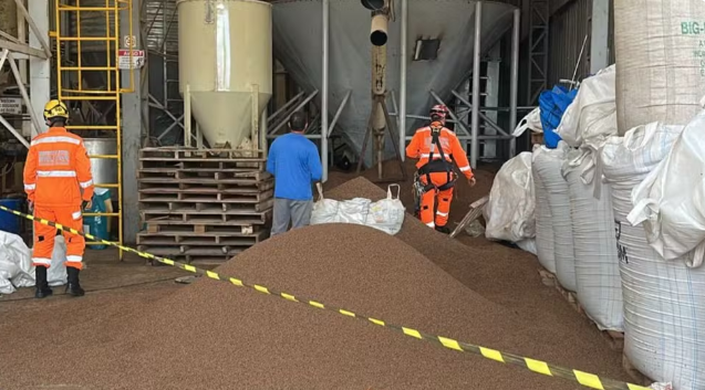 Trabalhador morre soterrado dentro de silo de ração para peixe em Uberlândia