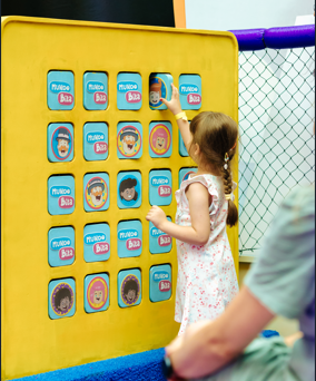 Últimos dias do Mundo Bita no Uberlândia Shopping