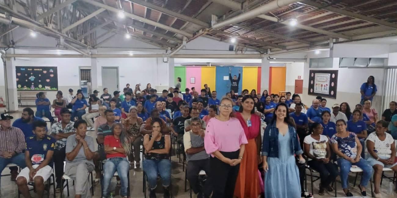 Estudantes da EJA participam de evento da Prefeitura sobre a importância do diálogo intrafamiliar
