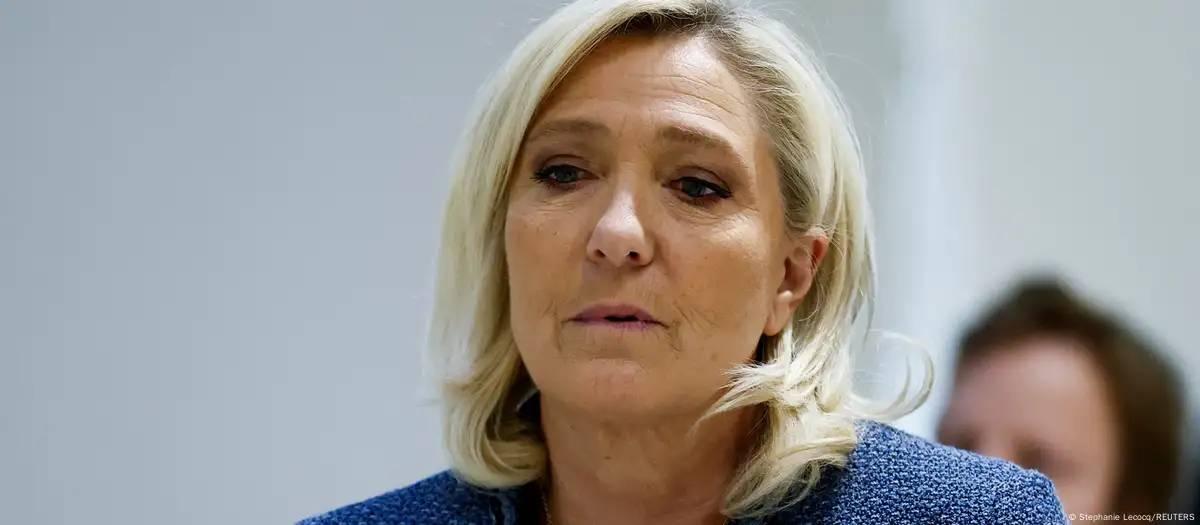 Le Pen é condenada por fraude e a declarada inelegível