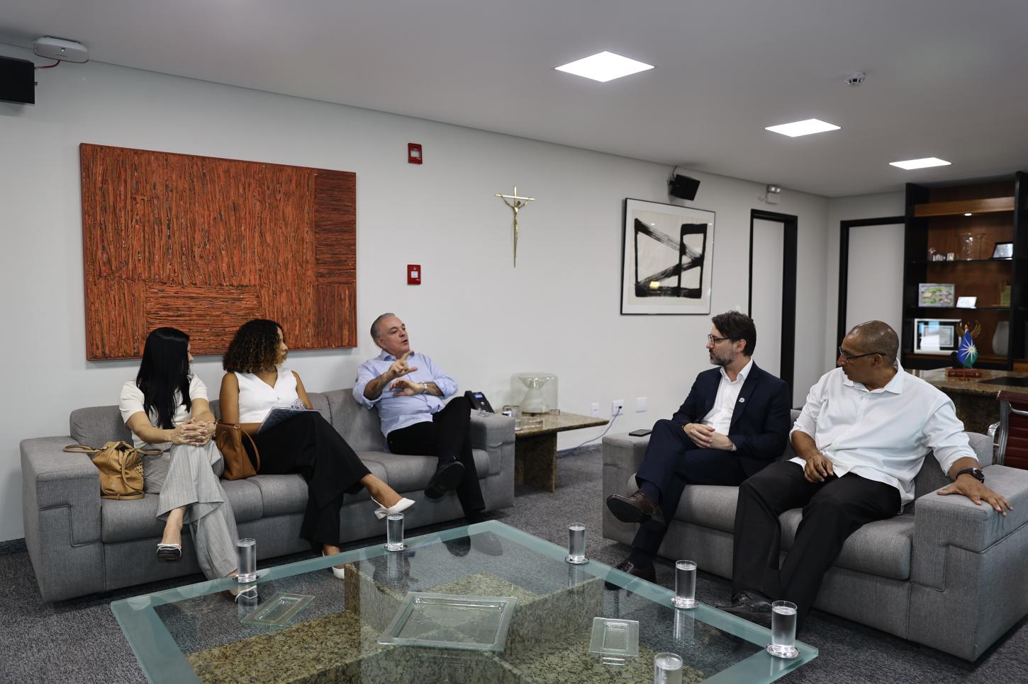 Prefeitura apresenta instalações dos serviços de urgência ao Ministério da Saúde e prefeito Paulo Sérgio tem reunião com representantes da pasta