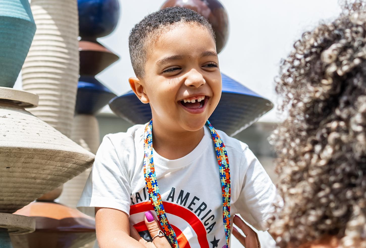 Ação em São Bernardo traça linha de cuidados para pessoas com TEA, em mês de conscientização