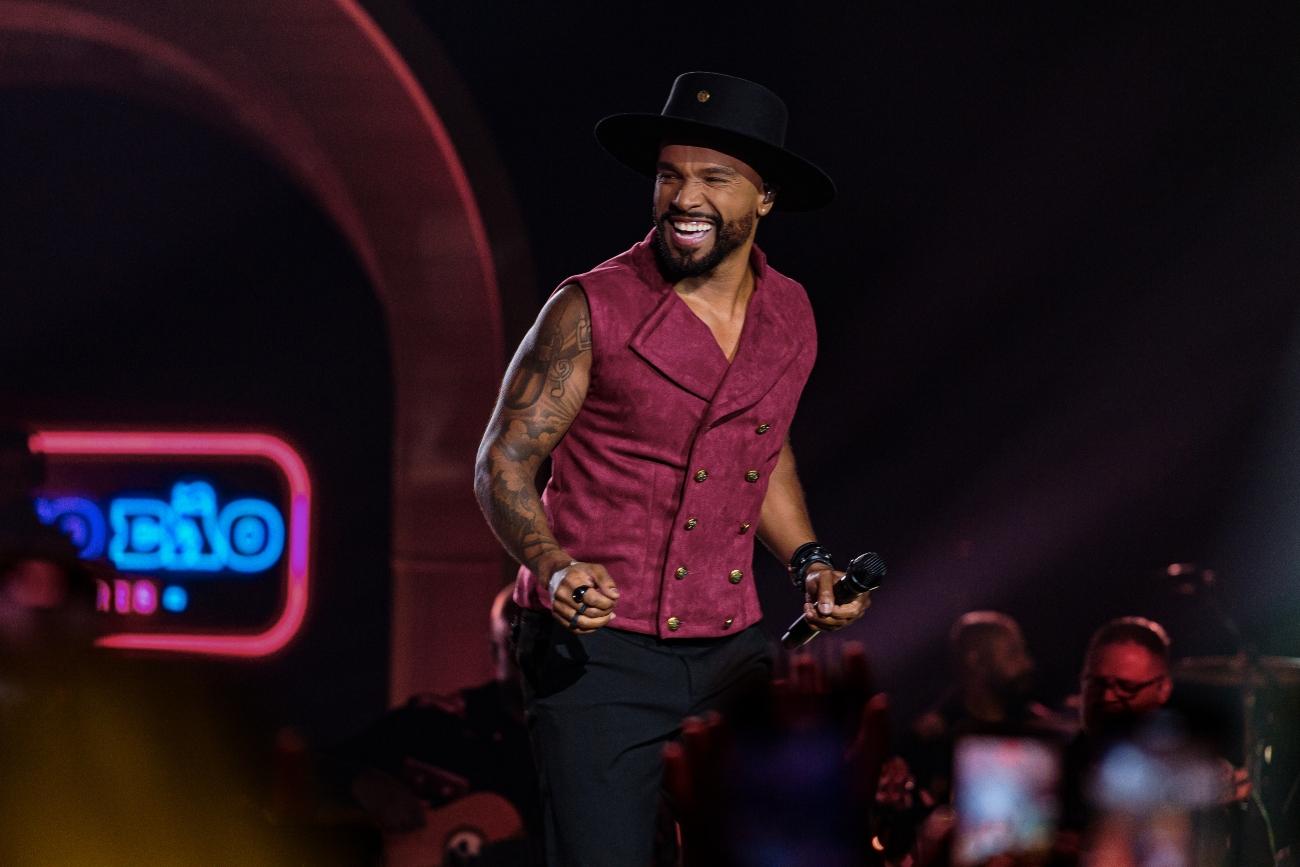 Alexandre Pires lança primeira parte do projeto 