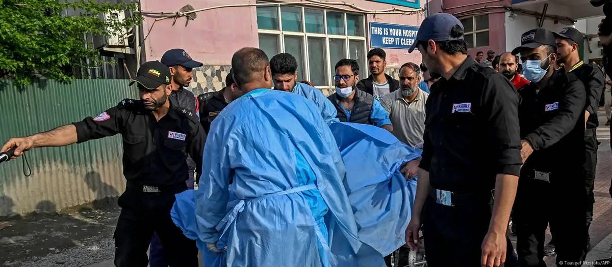 Ataque deixa dezenas de turistas mortos na Caxemira indiana