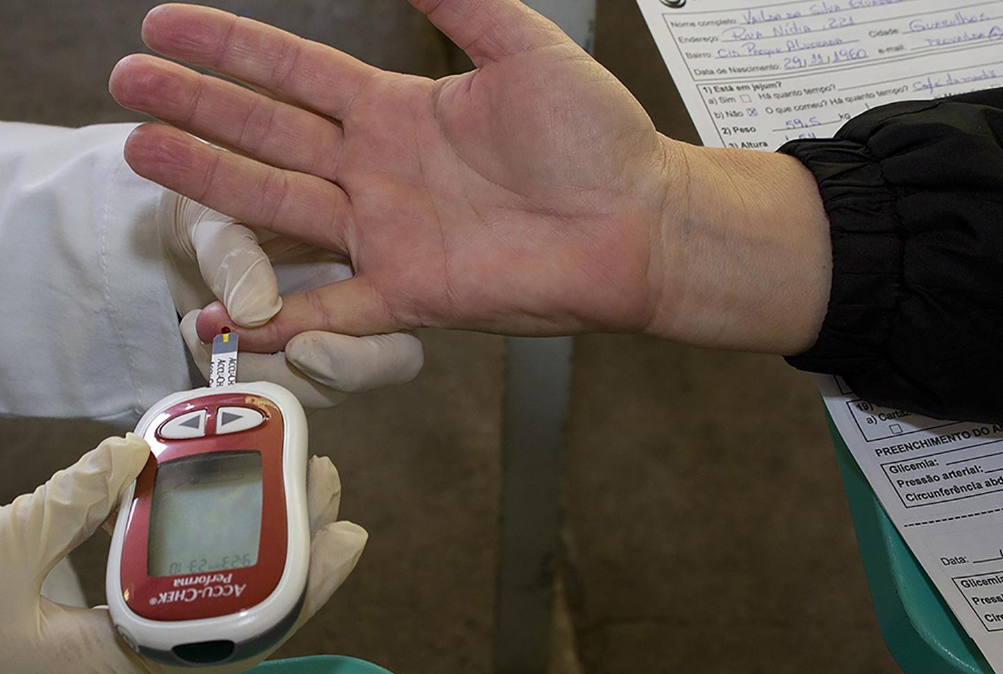 Atividade física deve ser prioridade para mulheres com diabetes após a menopausa, diz estudo com participação da USP