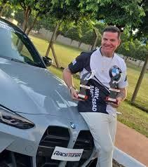 Empresário capota BMW e morre durante corrida no Driver Top Speed