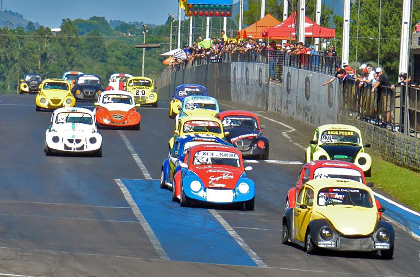 Fusca: A paixão nacional que voltou a acelerar forte nas pistas