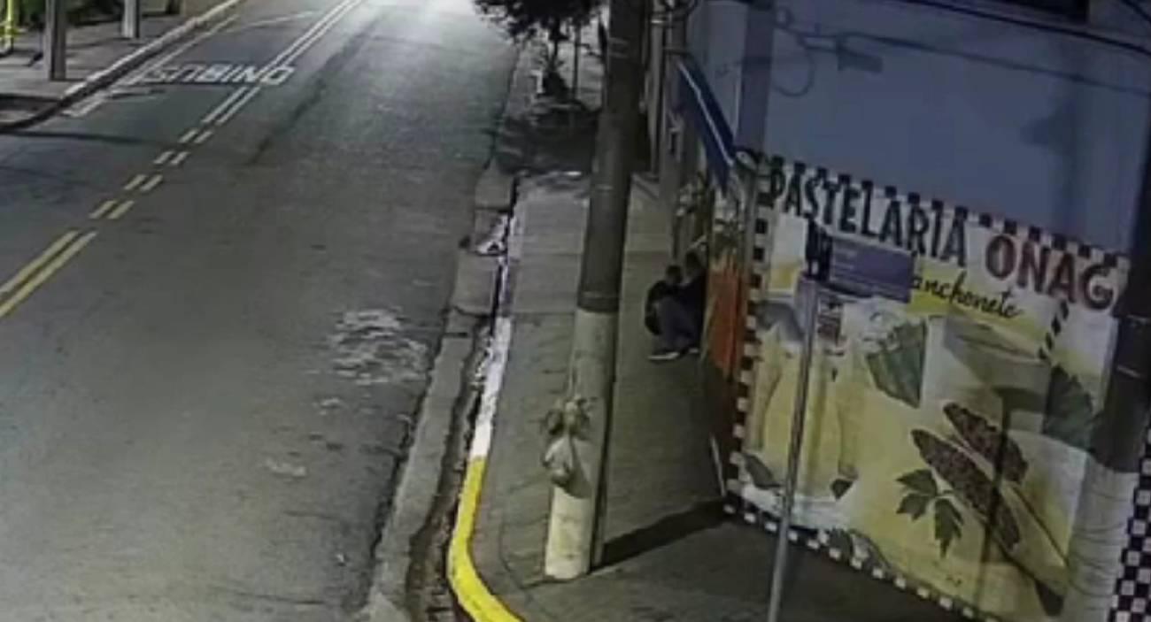 GCM de São Caetano detém dois por furto a estabelecimento comercial no Bairro Santa Maria