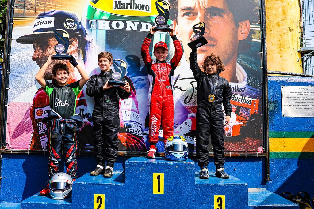 Irmãos Emerick na V11 Cup: pódio inusitado e aprendizado em Interlagos